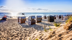 Deutschland_Ostsee_Strandkörbe_Foto iStock Mije Shots